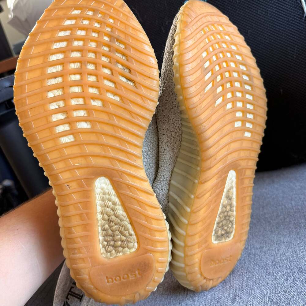 Adidas Yeezy Boost 350 V2 Sesame Knit Sneakers Size 10 - Picture 3 of 3